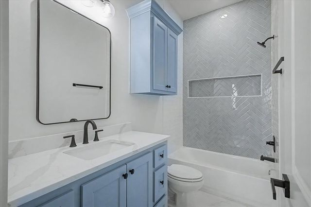 3072 Road Runner Court, Guthrie, OK 73044