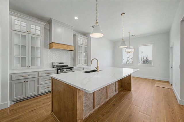 3072 Road Runner Court, Guthrie, OK 73044