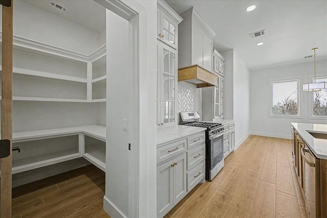 3072 Road Runner Court, Guthrie, OK 73044