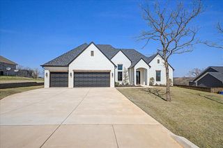 3072 Road Runner Court, Guthrie, OK 73044