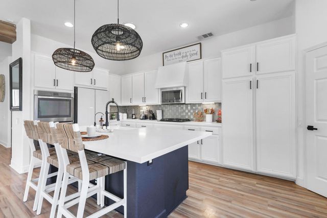 79818 Parkway Esplanade S, La Quinta, CA 92253