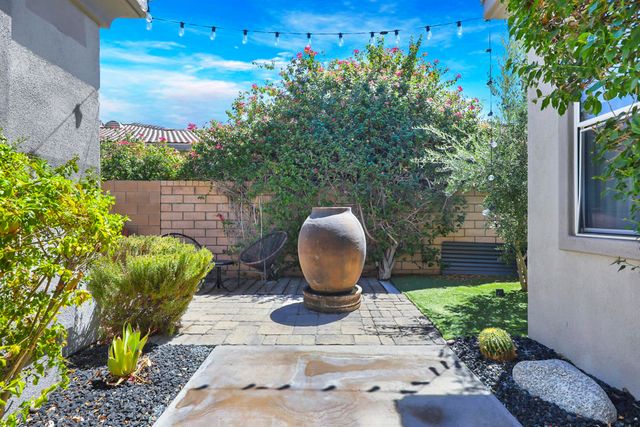 79818 Parkway Esplanade S, La Quinta, CA 92253