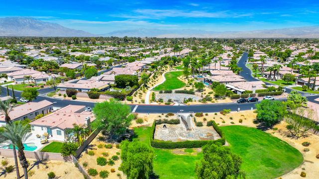 79818 Parkway Esplanade S, La Quinta, CA 92253