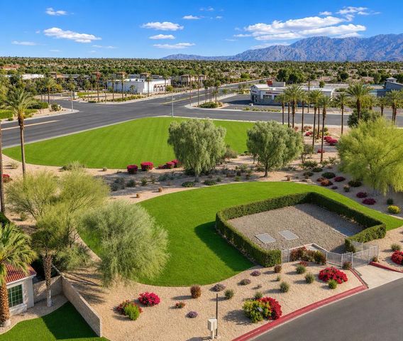 79818 Parkway Esplanade S, La Quinta, CA 92253