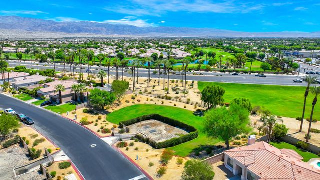 79818 Parkway Esplanade S, La Quinta, CA 92253