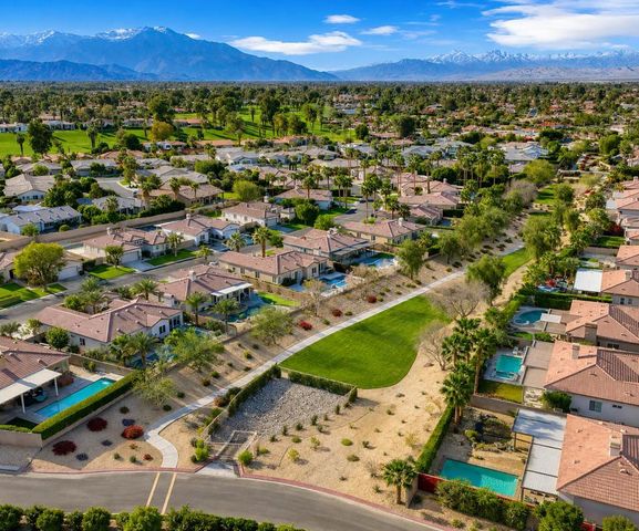 79818 Parkway Esplanade S, La Quinta, CA 92253