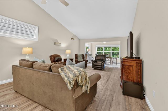 2056 Sunrise Crk Drive, Toledo, OH 43615