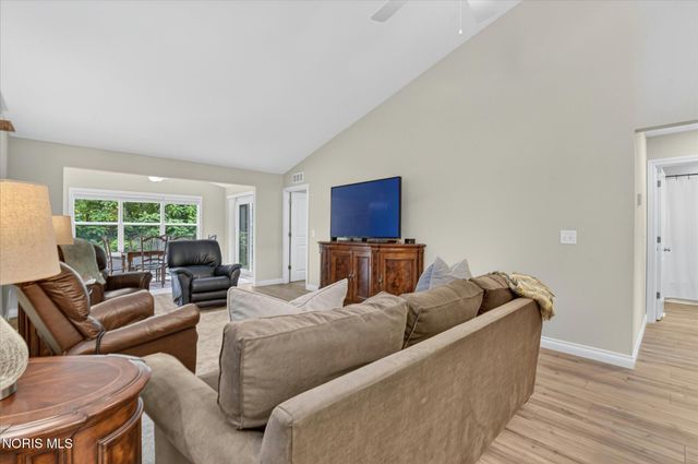 2056 Sunrise Crk Drive, Toledo, OH 43615