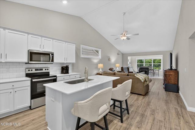 2056 Sunrise Crk Drive, Toledo, OH 43615
