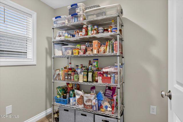 2056 Sunrise Crk Drive, Toledo, OH 43615