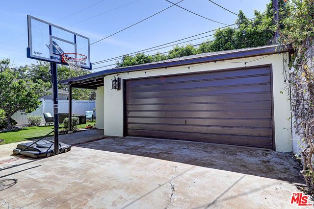 4253 Le Bourget Avenue, Culver City, CA 90232