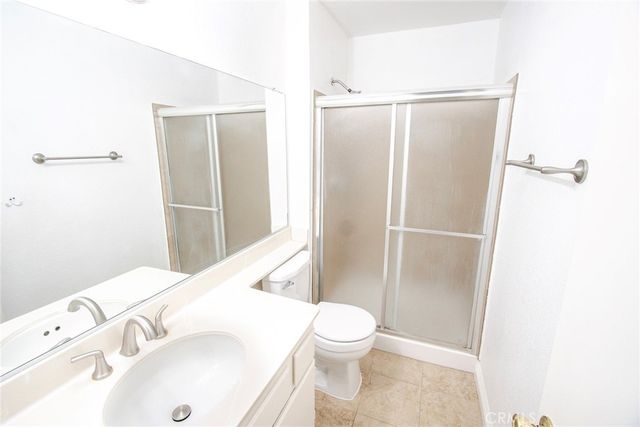 25124 Steinbeck B, Stevenson Ranch, CA 91381