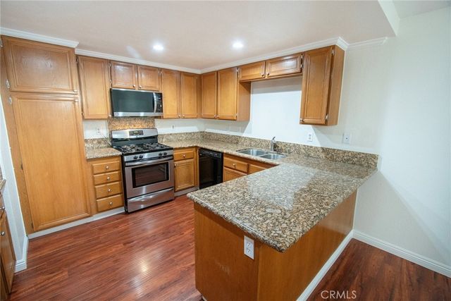 25124 Steinbeck B, Stevenson Ranch, CA 91381