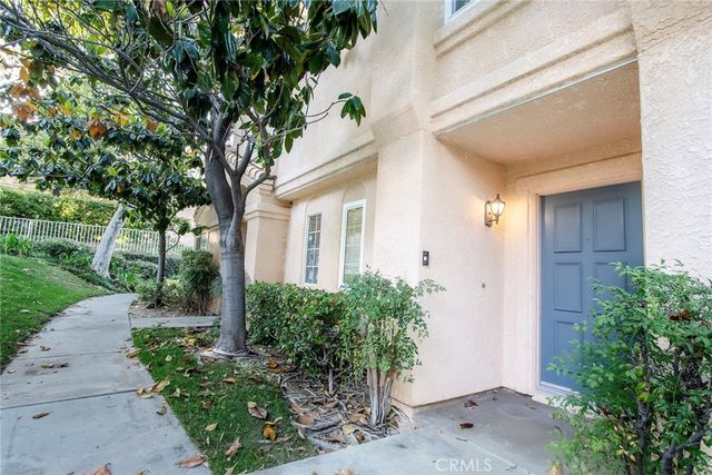 25124 Steinbeck B, Stevenson Ranch, CA 91381