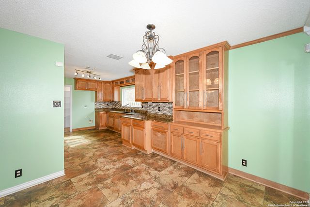 11085 Cedar, San Antonio, TX 78249