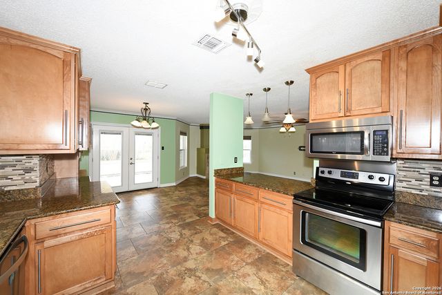 11085 Cedar, San Antonio, TX 78249