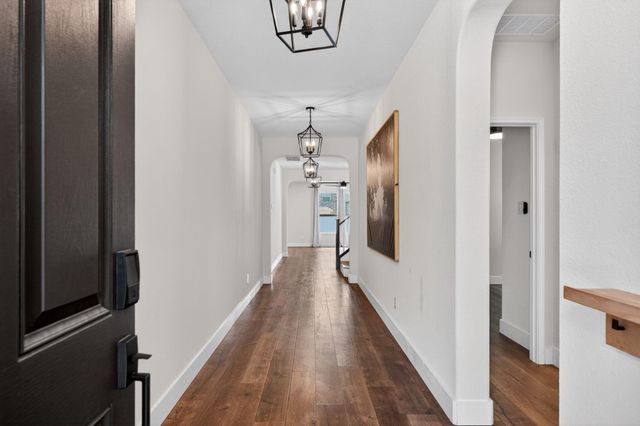 1820 Stinnett DR, Leander, TX 78641