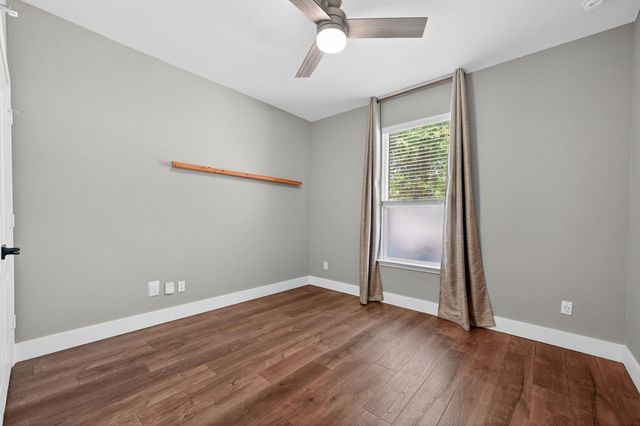 1820 Stinnett DR, Leander, TX 78641