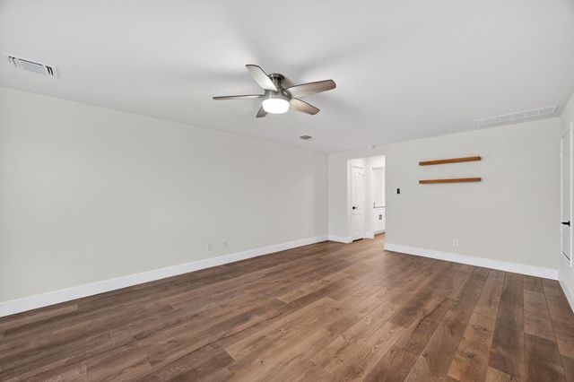 1820 Stinnett DR, Leander, TX 78641