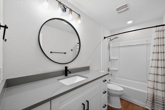 1820 Stinnett DR, Leander, TX 78641