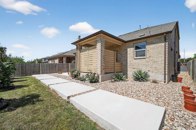 1820 Stinnett DR, Leander, TX 78641