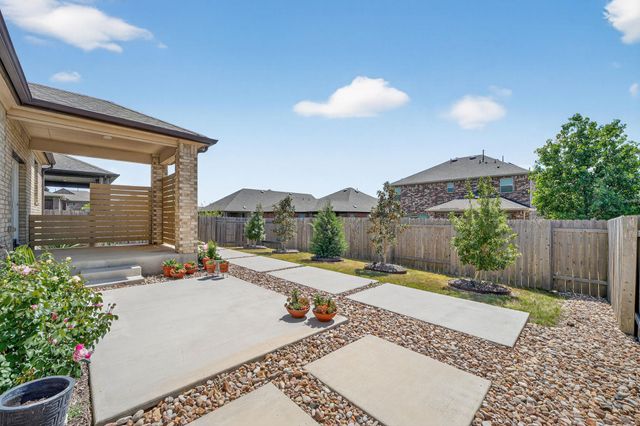 1820 Stinnett DR, Leander, TX 78641