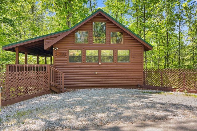 1607 S Mountain View Road, Sevierville, TN 37876