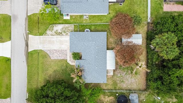 1469 SW Leisure Lane, Port St. Lucie, FL 34953