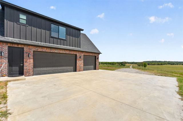 33715 E 111th Street S, Coweta, OK 74429