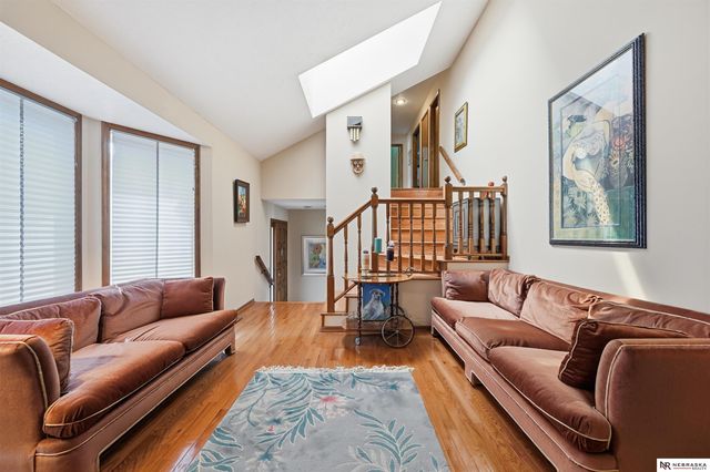 15656 Hamilton Street, Omaha, NE 68118