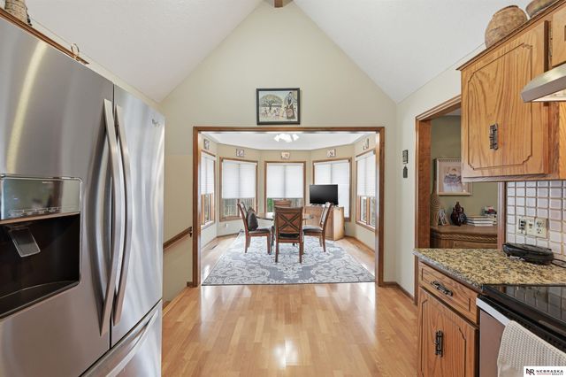 15656 Hamilton Street, Omaha, NE 68118