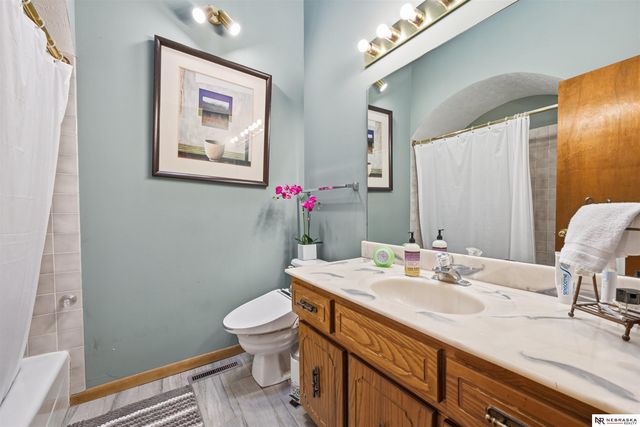 15656 Hamilton Street, Omaha, NE 68118