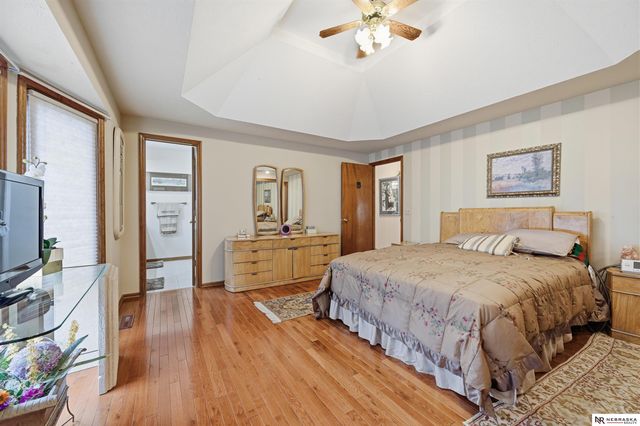 15656 Hamilton Street, Omaha, NE 68118