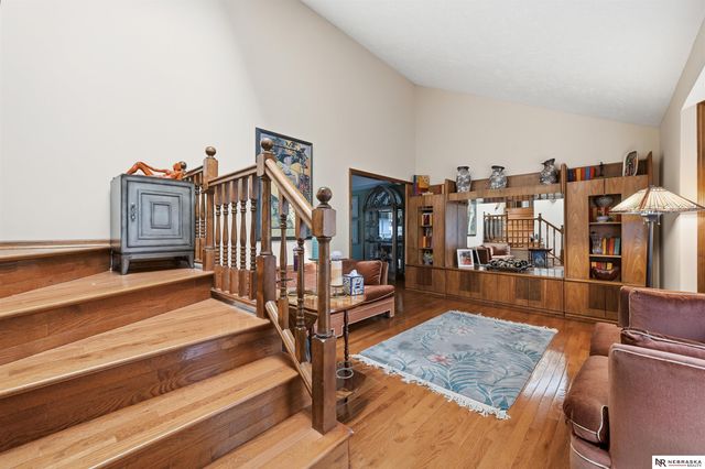 15656 Hamilton Street, Omaha, NE 68118