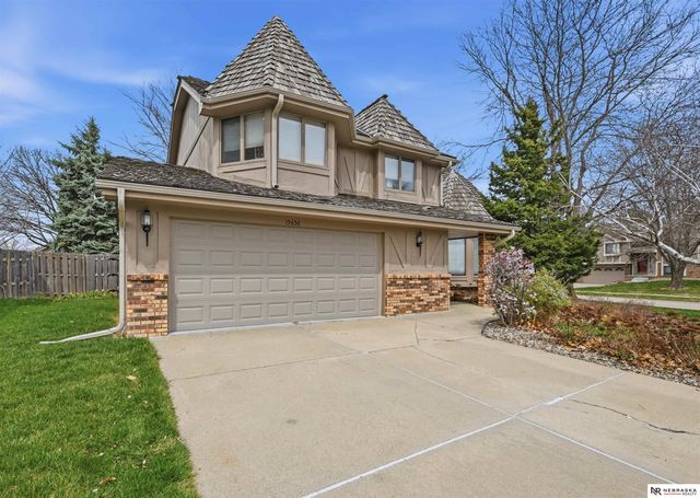 15656 Hamilton Street, Omaha, NE 68118