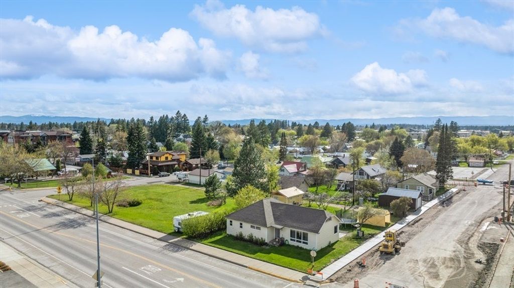 204, 214, NHN Nucleus Avenue, Columbia Falls, MT 59912