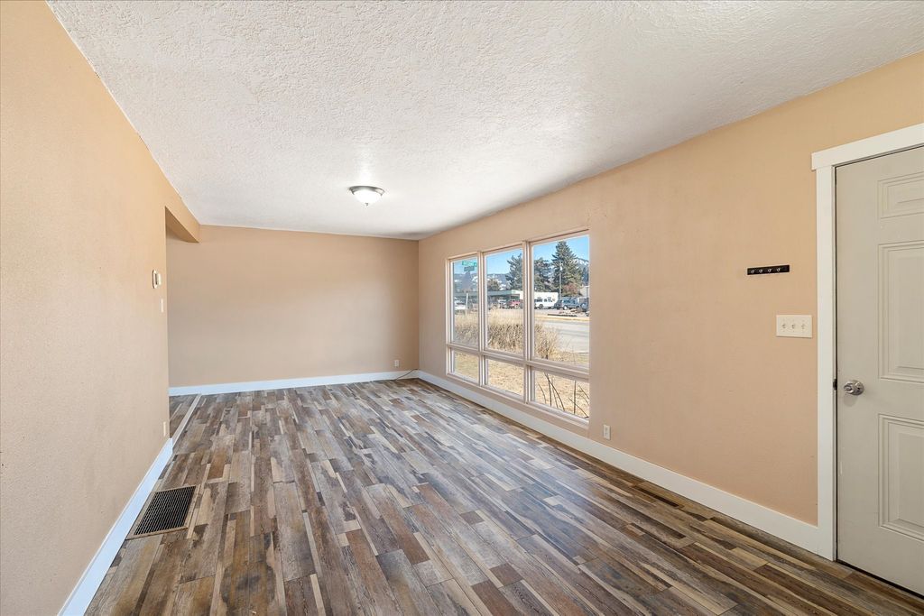 204, 214, NHN Nucleus Avenue, Columbia Falls, MT 59912 photo 18