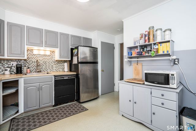 104 Hilldale Road, West Hartford, CT 06117