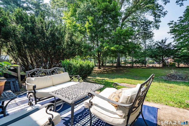 104 Hilldale Road, West Hartford, CT 06117