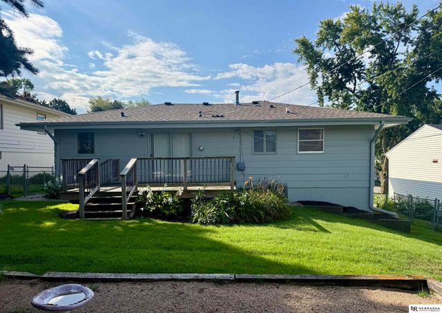 8304 Seward Street, Omaha, NE 68114