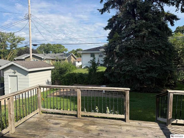 8304 Seward Street, Omaha, NE 68114