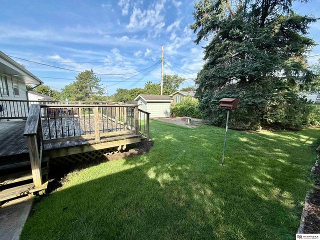 8304 Seward Street, Omaha, NE 68114