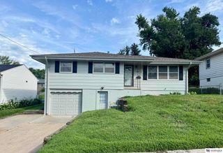 8304 Seward Street, Omaha, NE 68114