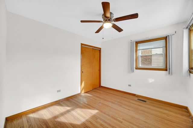 5728 N McVicker Avenue, Chicago, IL 60646