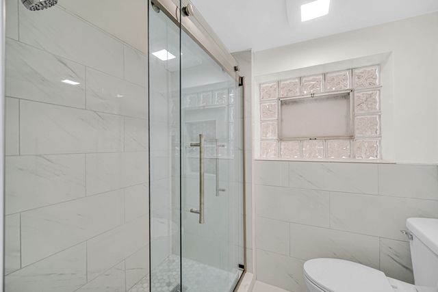 5728 N McVicker Avenue, Chicago, IL 60646