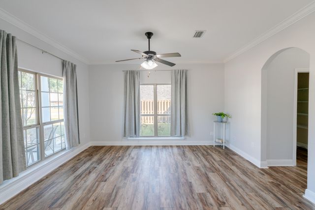 279 Windchime Way, Freeport, FL 32439