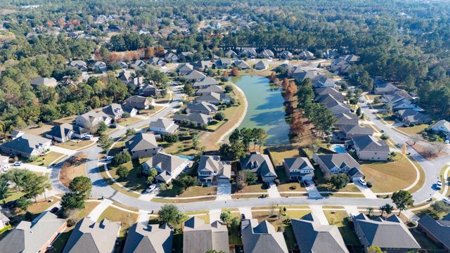 279 Windchime Way, Freeport, FL 32439