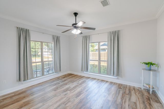 279 Windchime Way, Freeport, FL 32439