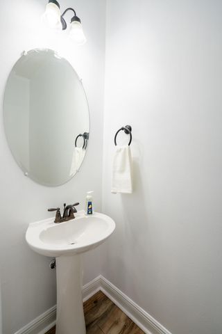 279 Windchime Way, Freeport, FL 32439