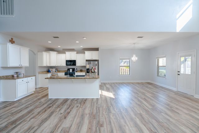 279 Windchime Way, Freeport, FL 32439